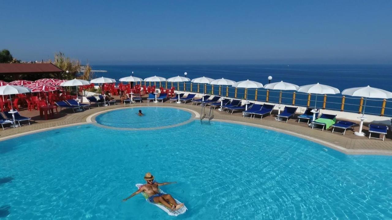 Il Poggio Di Tropea Hotell Parghelia Eksteriør bilde